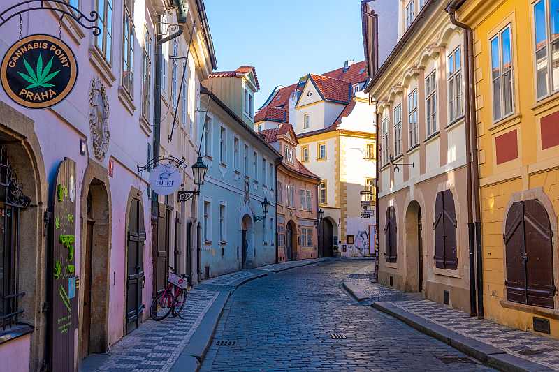 Πράγματα που πρέπει να κάνετε στην Πράγα - κάντε βόλτα στην Μικρή Πόλη