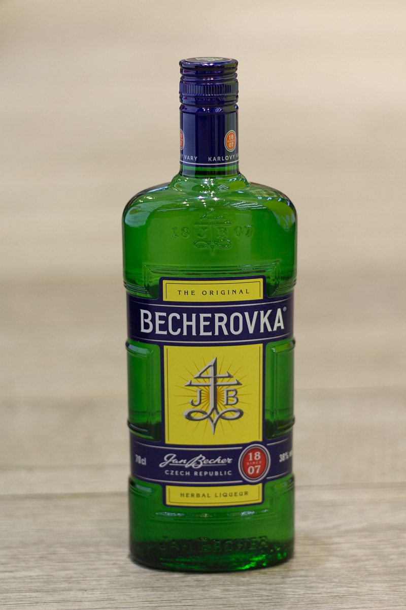 Τσεχική κουζίνα - εθνικό ποτό Μπέχεροβκα