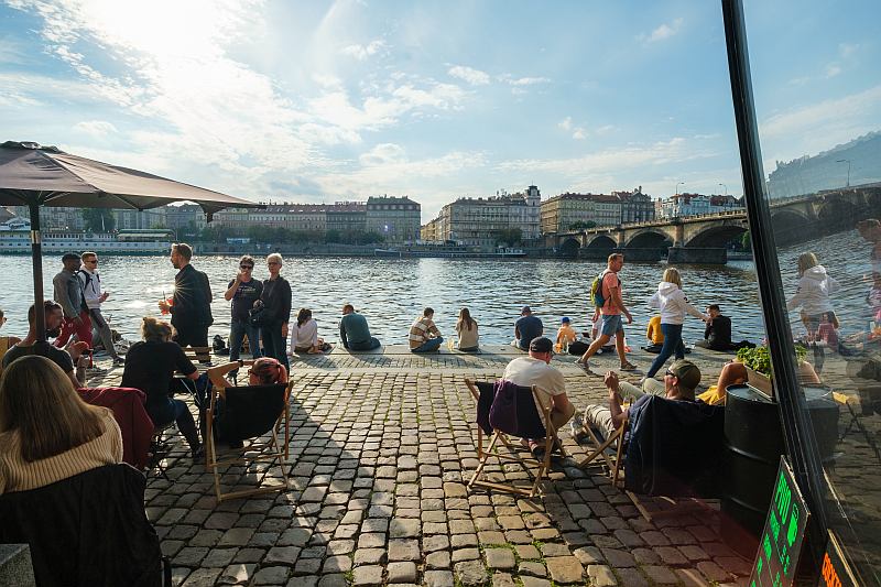 Καιρός στην Πράγα το καλοκαίρι - ποταμός Μολδάβας