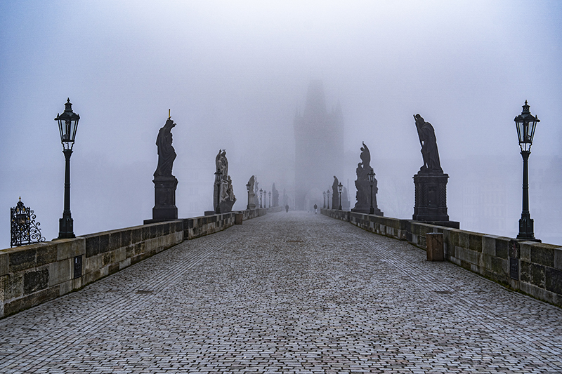 Γέφυρα του Καρόλου στην ομίχλη