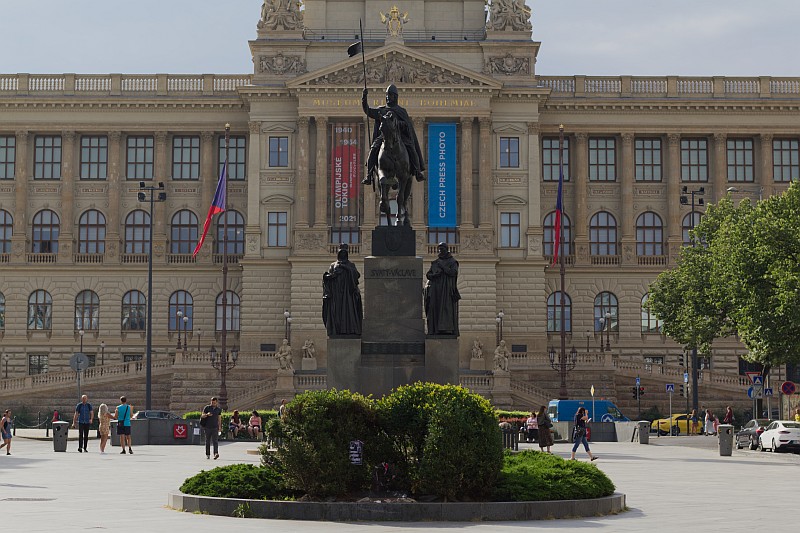 Πλατεία του Βάτσλαβ, Πράγα